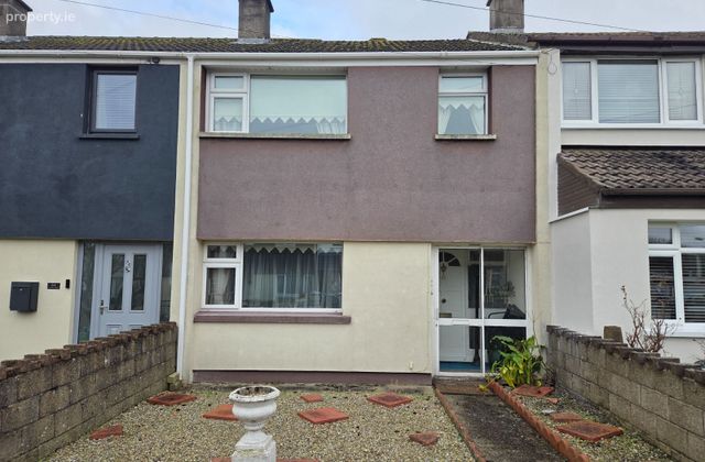 63 Shannon Banks, Corbally, Limerick, Westbury, Co. Clare - Click to view photos