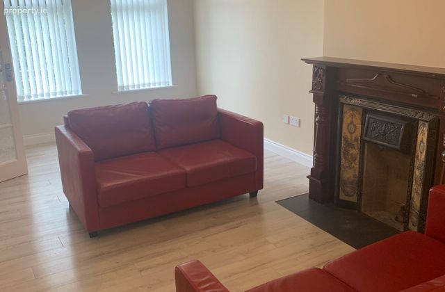 Pines Hamlet, Drogheda, Co. Louth - Click to view photos