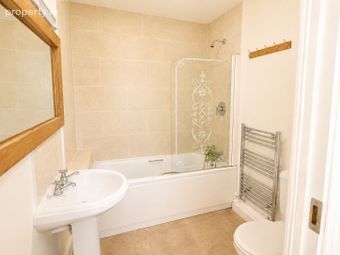 20 Village Gate, Kilcoole, Kilcoole, Co. Wicklow - Image 4
