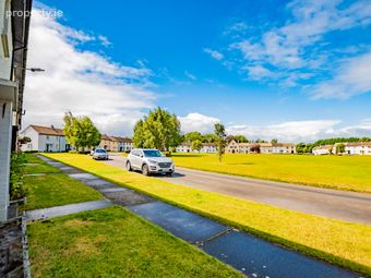 94 Derrygreenagh Park, Rochfortbridge, Mullingar, Co. Westmeath, Rochfortbridge, Co. Westmeath - Image 4