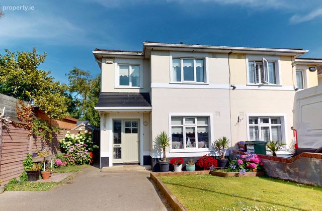 1 Kelly's Bay Parade, Skerries, Co. Dublin - Click to view photos