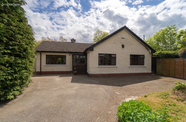 Mountain View, Blessington Road, Oldbawn, Dublin 24 - Click to view photos