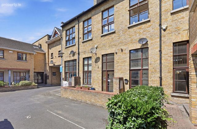 17 Belvedere Square, Dublin 1 - Click to view photos