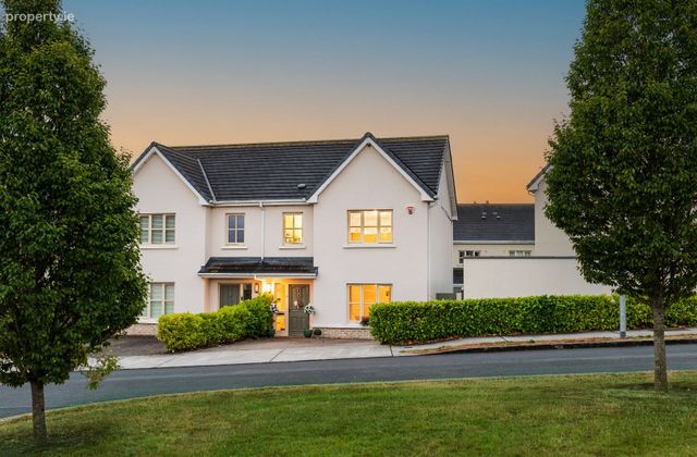 35 Hillcrest, Bellingsfield, Naas, Co. Kildare - Click to view photos