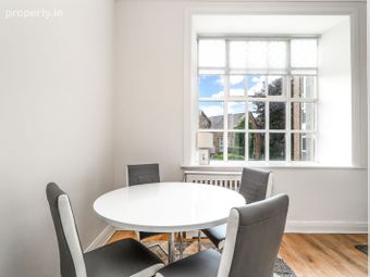 Apartment, Haddington Square, Ballsbridge, Dublin 4 - Image 4
