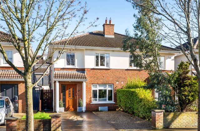 24 Woodstown Drive, Knocklyon, Dublin 16, Knocklyon, Dublin 16 - Click to view photos