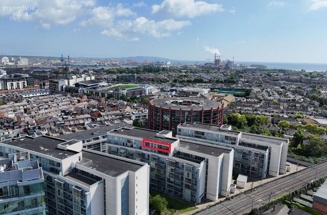 The William Bligh, The Gasworks, Grand Canal Dock, Dublin 4 - Click to view photos