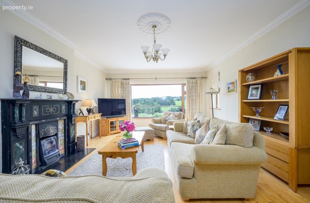 Pinehill, Adamstown, Ballinhassig, Co. Cork - Click to view photos