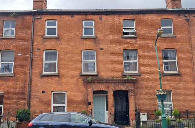 27 Cabra Park, Phibsborough, Dublin 7, Co. Dublin, Phibsborough, Dublin 7 - Click to view photos