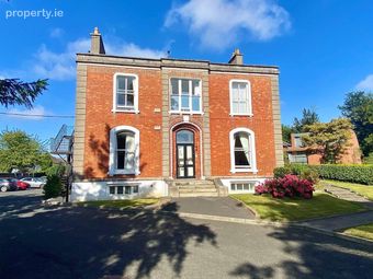 Roebuck House, Roebuck Court, Clonskeagh, Dublin 14