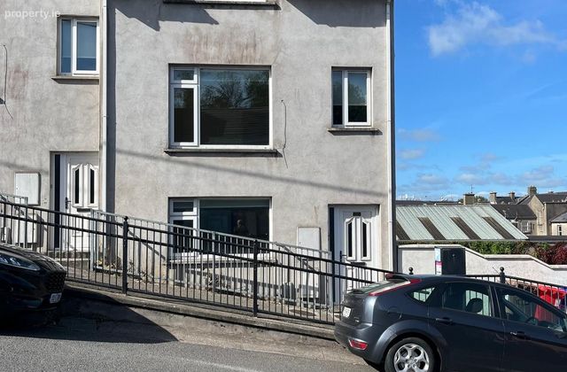 48 Richmond Hill, Fermoy, Co. Cork - Click to view photos