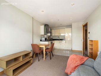 18 Laurel House, Carrickmines Green, Dublin 18, Carrickmines, Dublin 18 - Image 2