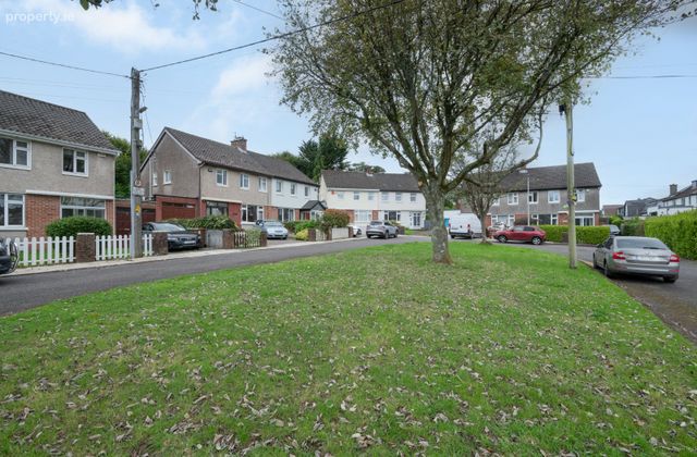 Majella, 39 Farranlea Grove, Victoria Cross, Co. Cork - Click to view photos