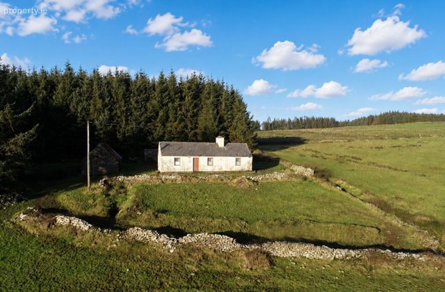 Dunsallagh East, Miltown Malbay, Co. Clare, Miltown Malbay, Co. Clare - Click to view photos
