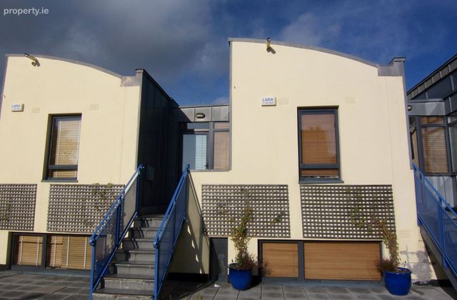 11 Castle Mews, Castle Street, Dalkey, Co. Dublin - Click to view photos
