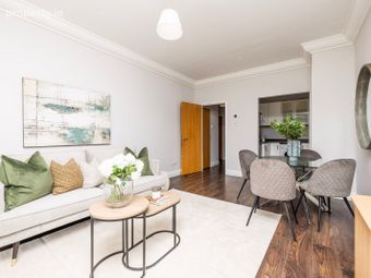 35 Aran House, Custom House Square, IFSC, Dublin 1 - Image 4