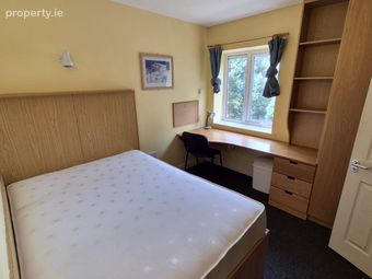 Student Only Accomodation - Apartment 78, Parchment Square, Model Farm Road, Co. Cork - Image 5
