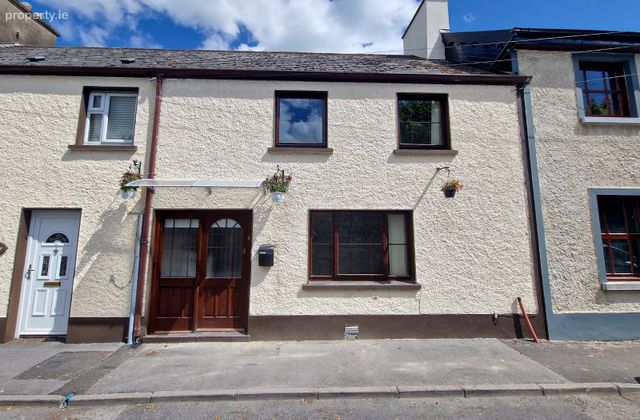 Quay Road, Clarecastle, Ennis, Co Clare, Ennis, Co. Clare - Click to view photos