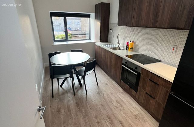 Apartment 2, 54 New Street, Carrick-on-suir, Co. T, Carrick-on-Suir, Co. Tipperary - Click to view photos