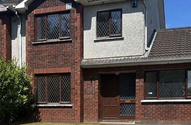3 Oakfield Drive, Glanmire, Riverstown, Co. Cork - Click to view photos