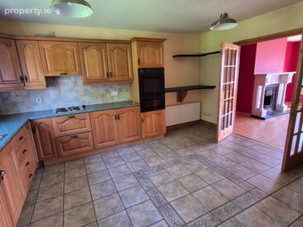 6 White Maples, Church Road, Bundoran, Co. Donegal - Image 3