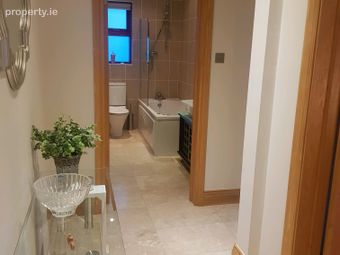 Ballycullen Road, Knocklyon, Dublin 16