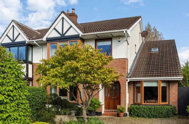11 Glencairn Glade, The Gallops, Leopardstown, Dublin 18 - Click to view photos