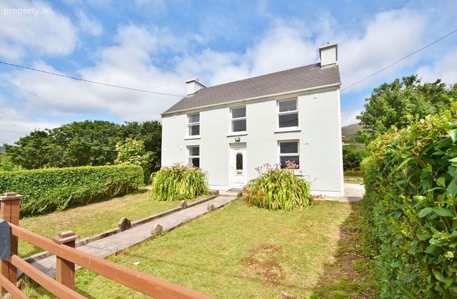 Ballyarkane, Castlemaine, Aughils, Co. Kerry - Click to view photos