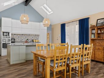 4 Cooldrinagh Cottages, Cooldrinagh Lane, Lucan, Co Dublin, Lucan, Co. Dublin - Image 3