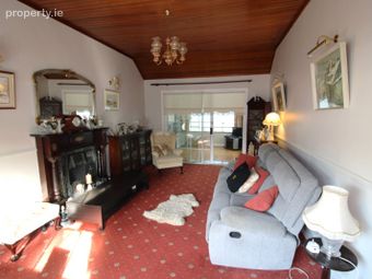14 Highfield Park, Leixlip, Co. Kildare - Image 3