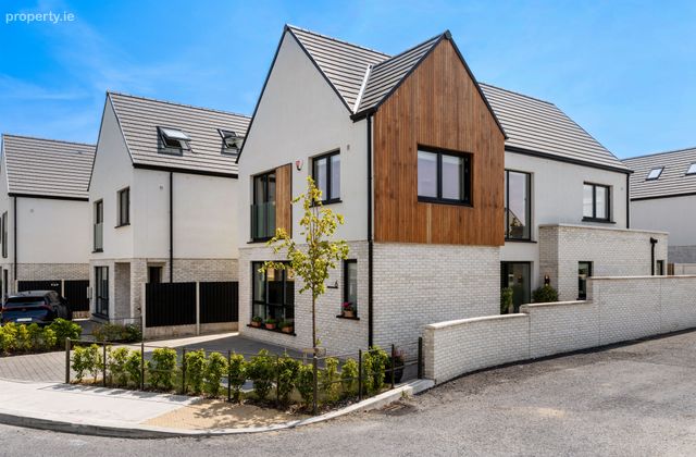 6 Greenwood Drive, Kinsealy Lane, Malahide, Malahide, Co. Dublin - Click to view photos