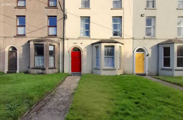 Apartment 4, 5 Bellevue Terrace, Waterford City Centre, Co. Waterford - Click to view photos