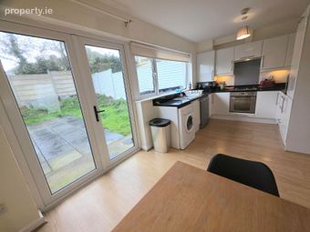 16 Marine Gates, Carrignafoy, Cobh, Co. Cork - Image 5