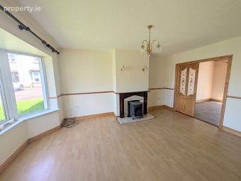 30 Hawthorns, Nenagh, Co Tipperary, Nenagh, Co. Tipperary - Image 2