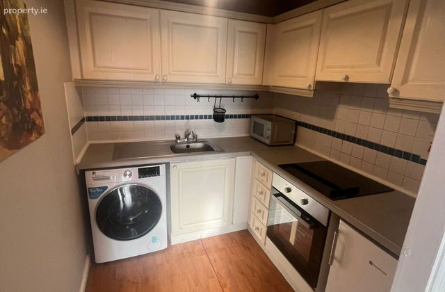 Apt 128, Inishtrahull, Custom House Harbour Apartments, D01 Hp98, IFSC, Dublin 1 - Click to view photos