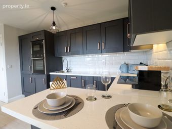 Apartment 19, Grand Canal Court, Dublin 8 - Image 2