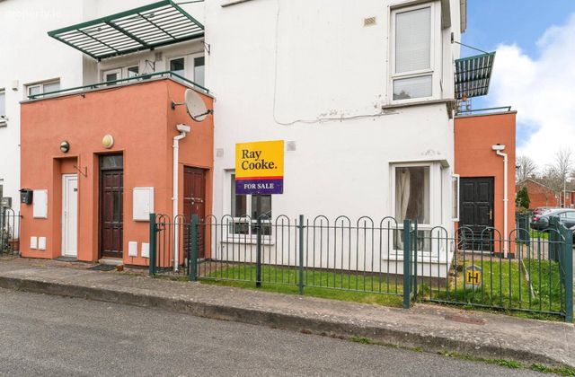 63 Castlecurragh Vale, Mulhuddart, Blanchardstown, Dublin 15, Mulhuddart, Dublin 15 - Click to view photos