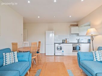 517 River Towers, Lee Road, Sunday's Well, Co. Cork - Image 5
