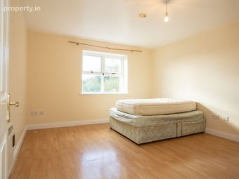 3 Walnut Court, Market Square, Kilbeggan, Co. Westmeath - Image 4