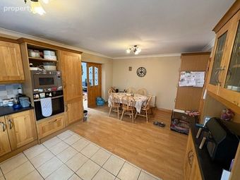 16 The Sycamores, Rochfortbridge, Rochfortbridge, Co. Westmeath - Image 5