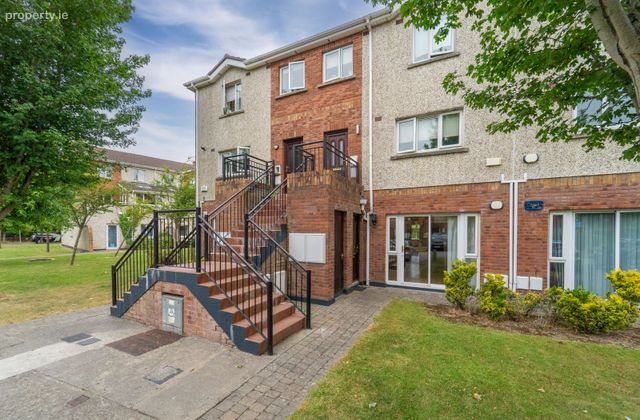 8 Carrigmore Manor, Saggart, Citywest, Co. Dublin - Click to view photos