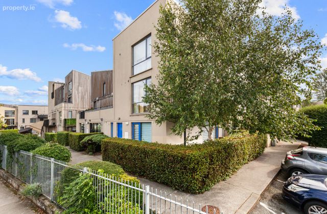 4 Parkview Grove, Finglas, Dublin 11, Finglas, Dublin 11 - Click to view photos