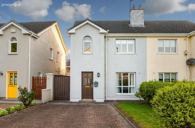 43 Annsfield Woods, Athlone, Athlone, Co. Westmeath - Click to view photos