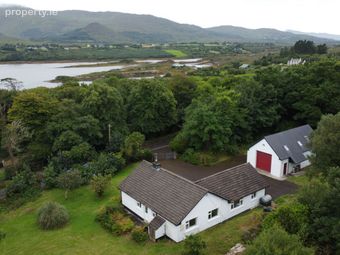 Reenavaude, Ardgroom, Beara, Co. Cork - Image 4