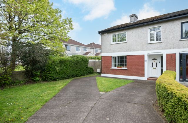 27 Parkway Drive, Model Farm Road, Cork, Model Farm Road, Co. Cork - Click to view photos