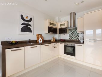 22 Ardavon Hall, Hazelbrook Square, Churchtown, Dublin 14 - Image 4