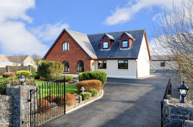 The Gables, Cloonacauneen, Claregalway, Co. Galway - Click to view photos