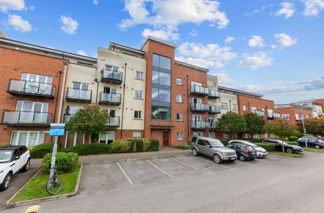52 Mayeston Crescent, Finglas, Dublin 11, Finglas, Dublin 11 - Click to view photos