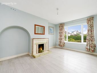 7 Ashfield Park, Booterstown, Co. Dublin - Image 2