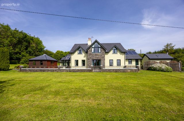Lisheennacreagh, Ballydehob, Co. Cork - Click to view photos
